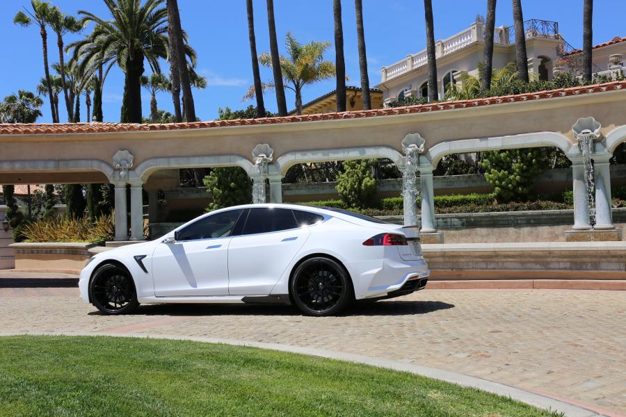  Tesla Model S P85D Elizabeta by Larte Design 2015 года  (фото 34 из 72)
